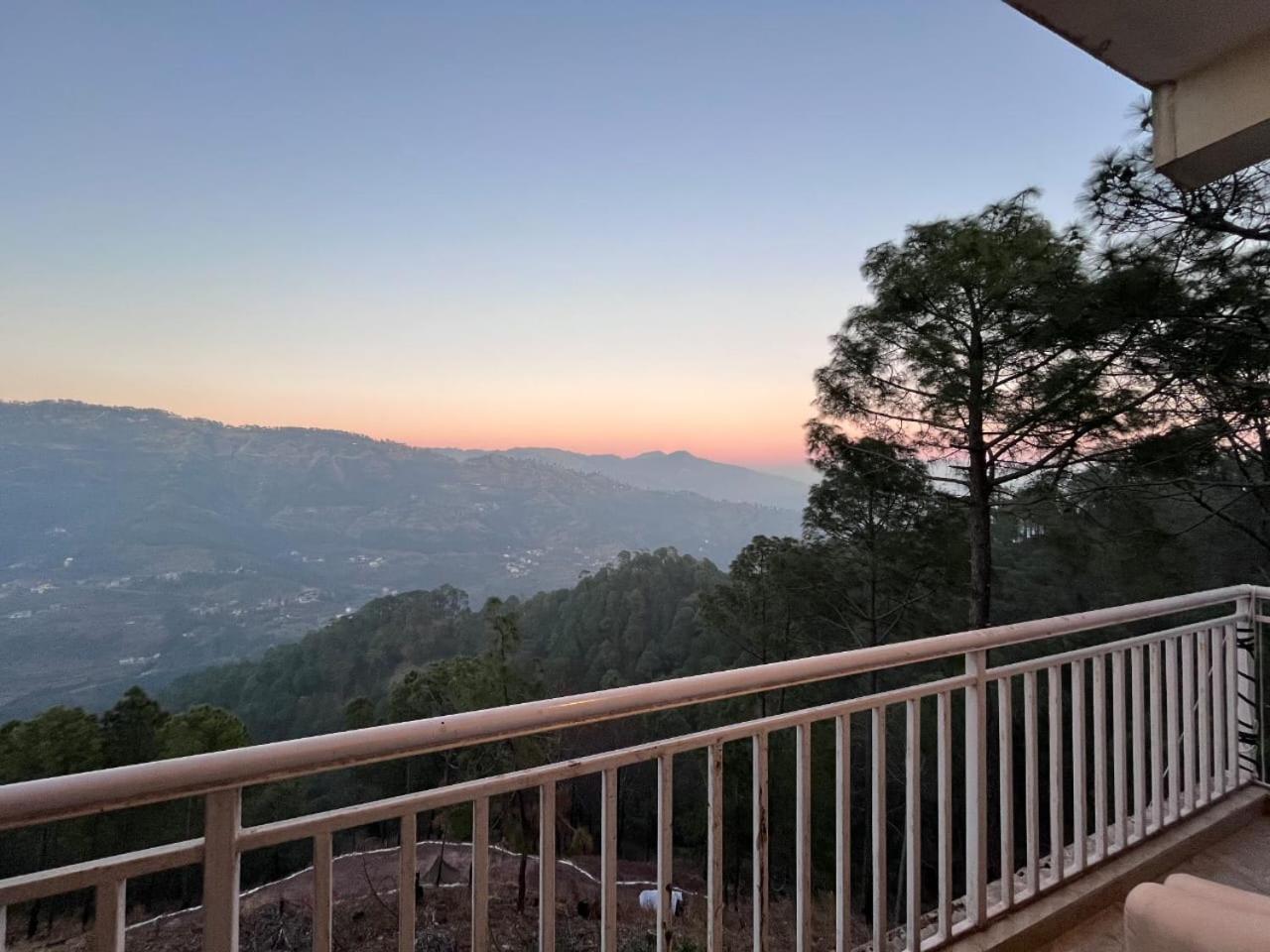 Hotel Tribe View - Away From City Hustle !! Top Rated & Most Awarded Property !! A Peaceful Stay กัสซอลี ภายนอก รูปภาพ